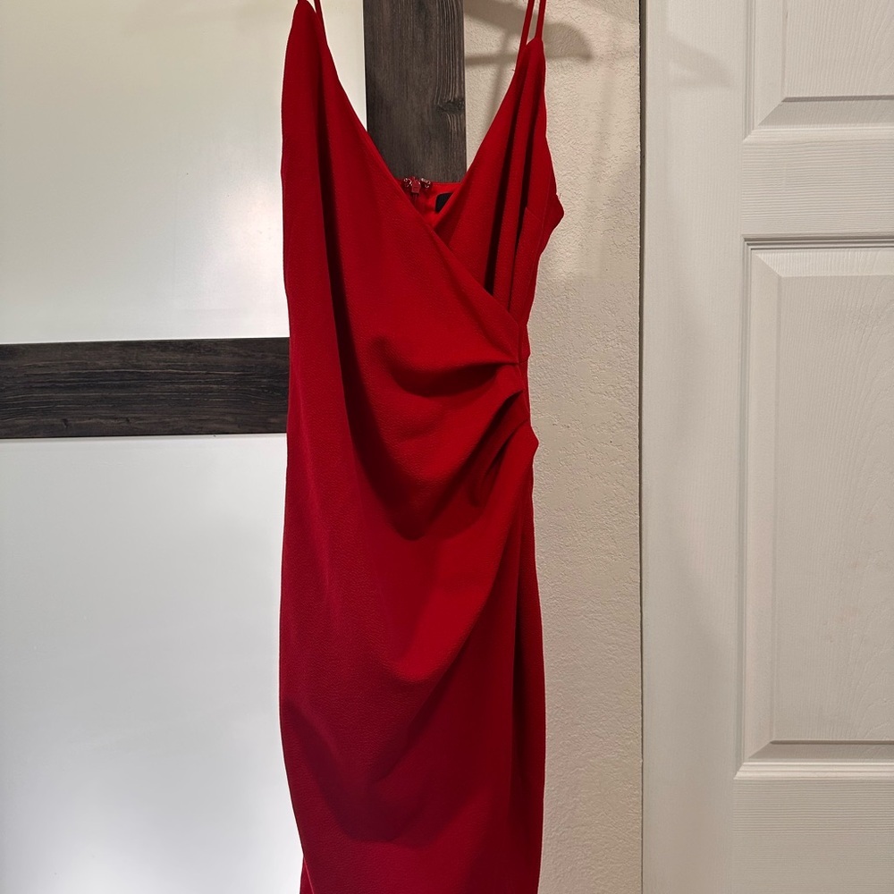 Elegant Red Fitted Dress